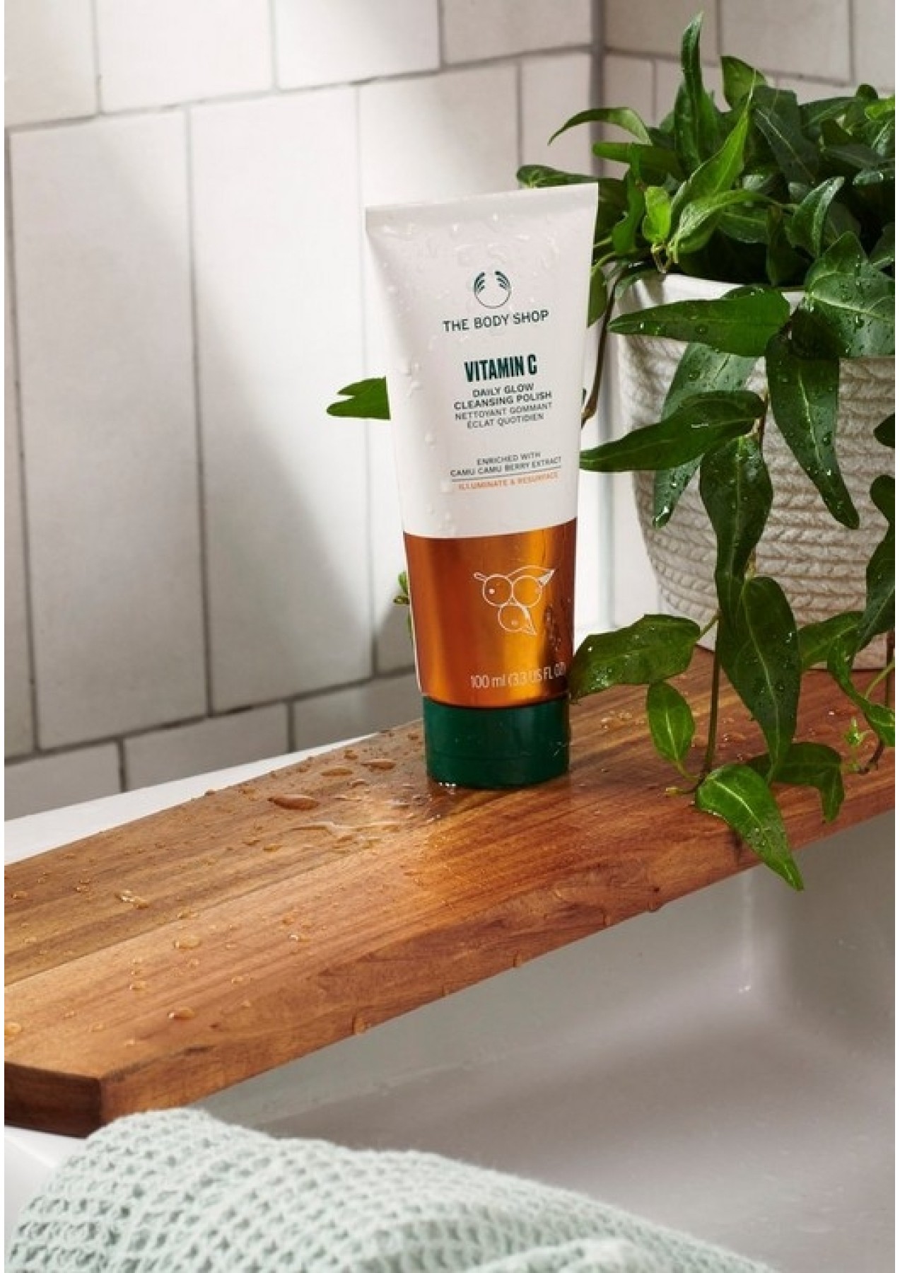 Loțiune pentru curățat și exfoliat tenul Vitamin C, 100 ml - imagine 2